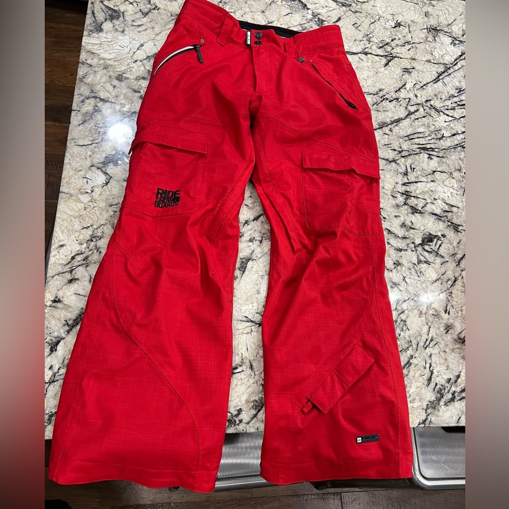 Men’s RIDE snowboard Pants size Medium